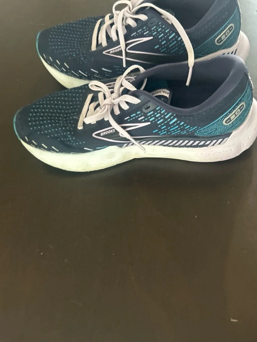 Brooks Women’s Navy and Teal Running Sneakers